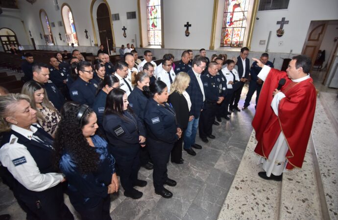 Reconoce gobierno municipal el esfuerzo de sus policías.