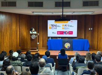 Capacitan a jóvenes de forma binacional para el desarrollo de semiconductores