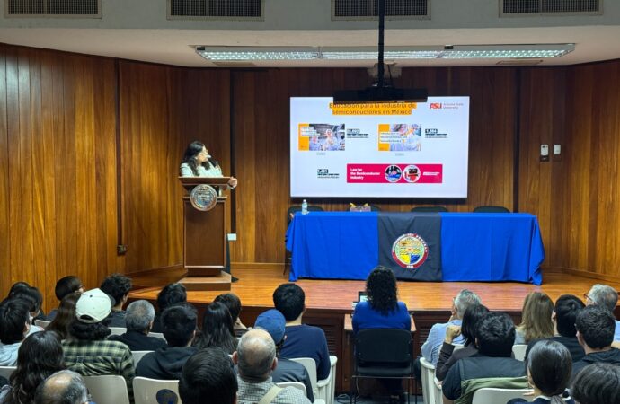 Capacitan a jóvenes de forma binacional para el desarrollo de semiconductores