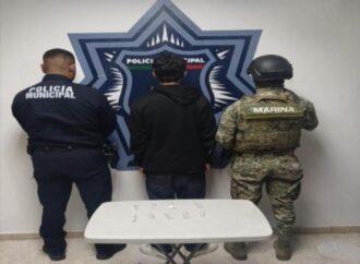 Detienen a menor por delitos contra la salud en la colonia Primero de Mayo, en Cajeme