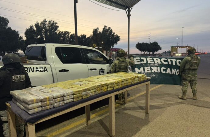 Golpe al narcotráfico en SLRC: Ejército y Mesa estatal decomisan 165 kilos de cocaína