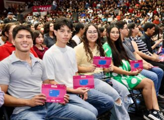 Anuncia Gobernador Durazo convocatoria de becas Sonora de Oportunidades; van más de 600 mil estudiantes becados