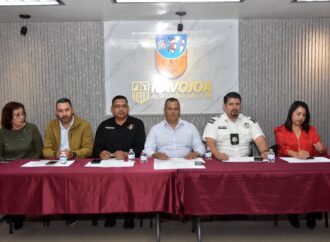 Se coordinan Ayuntamiento y sector educativo para desfile del “Día de la Bandera”