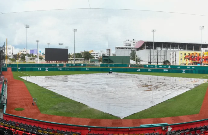 Partido entre Naranjeros Softbol y El Águila de Veracruz se pospone por lluvia