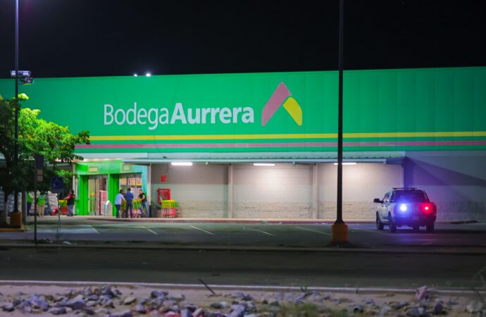 Evacúan Bodega Aurrerá en Hermosillo tras falla eléctrica