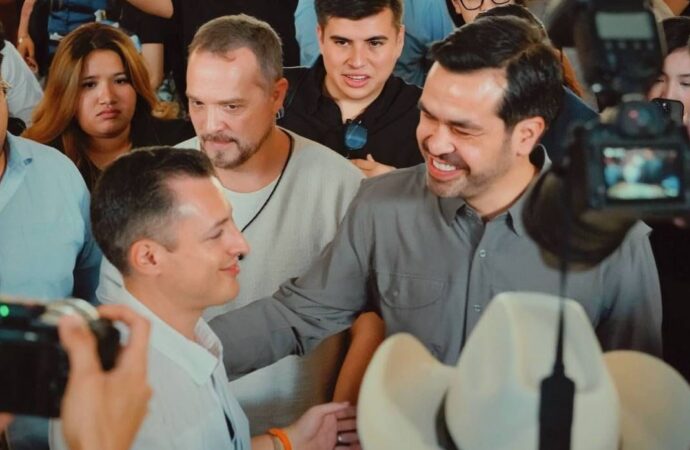 “En Sonora voy a dejar todo mi trabajo; aquí está mi corazón”: Colosio Riojas convive con jóvenes en la Unison