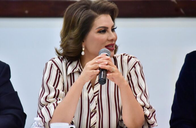 Destaca Lorenia Valles infraestructura con sentido social en foro de INCIDE A. C.