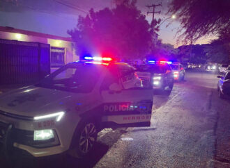 Detienen a tres hombres por posesión de pistolas hechizas tras presunto intento de robo en Hermosillo