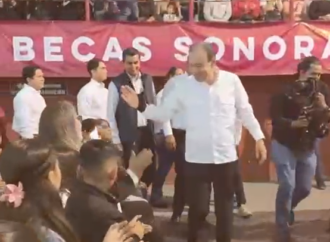 Durazo cierra semana con entrega de vivienda, obras carreteras y gira por el norte de Sonora