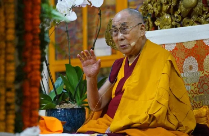 Dalai Lama niega cualquier vínculo con Jeffrey Epstein tras aparecer su nombre en archivos desclasificados
