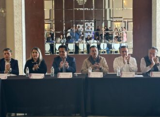 Delegados se reúnen con alcaldes del sur a puerta cerrada