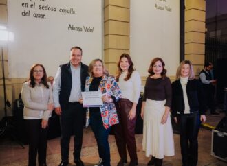 Reconocen Toño Astiazarán y Patty Ruibal a participantes de Una Mirada a la Discapacidad