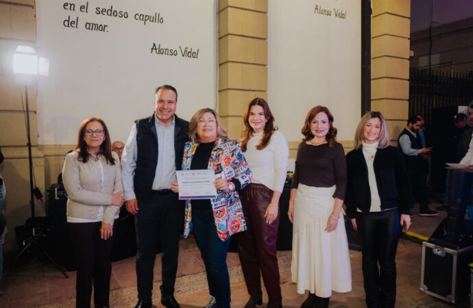 Reconocen Toño Astiazarán y Patty Ruibal a participantes de Una Mirada a la Discapacidad