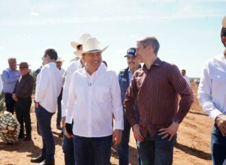 Gobernador Durazo posiciona al bacanora como bebida premium internacional con primeras certificaciones