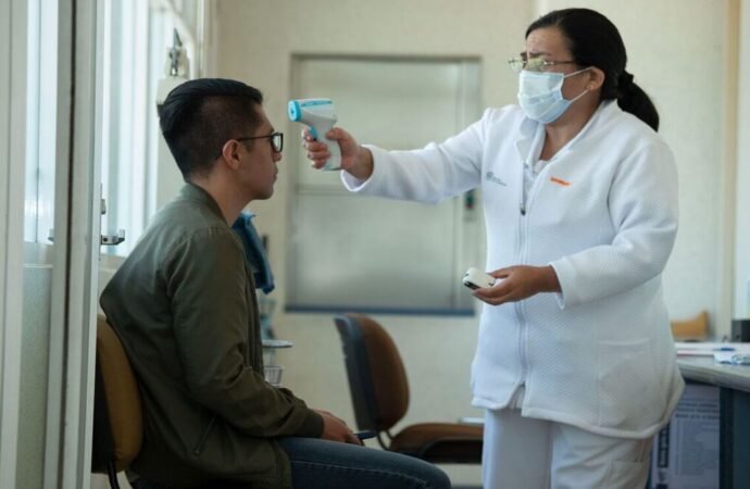 Alertan médicos por complicaciones respiratorias causadas por automedicación