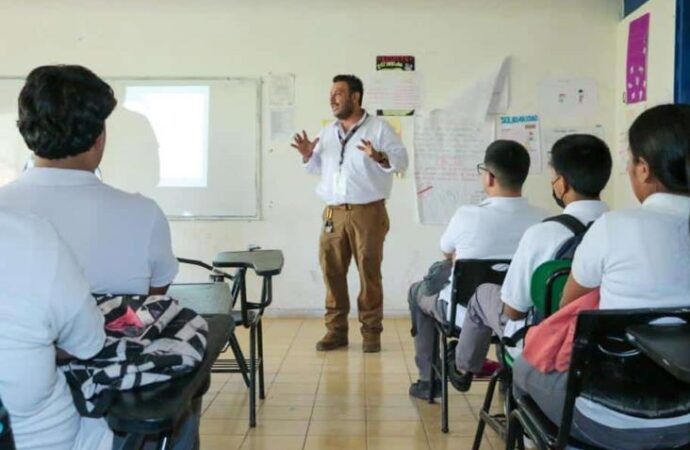 Atiende CIFA necesidades emocionales de jóvenes