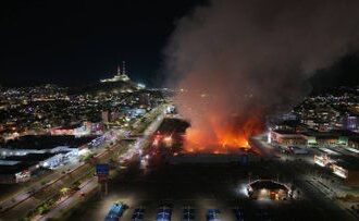 Continúan investigaciones sobre incendio de tienda Sam’s Club en Hermosillo