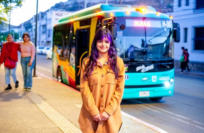 Ofrece H Bus traslados gratuitos a estudiantes universitarios con cero emisiones contaminantes