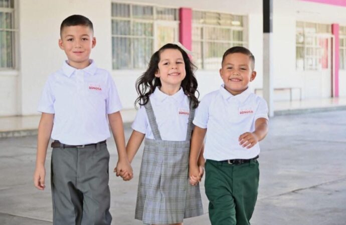 Uniformes escolares gratuitos se entregarán a partir de abril