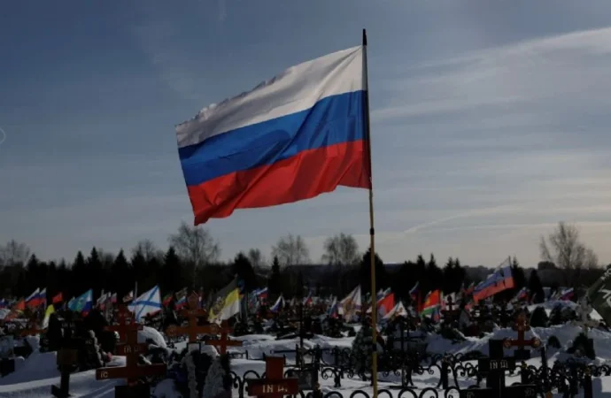 Un mes después, Rusia y Ucrania retoman el intercambio de cuerpos de soldados caídos