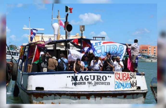 Zarpa de México buque con ayuda humanitaria a Cuba pese a presión de EU