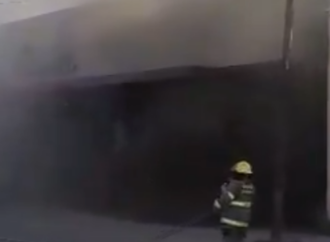Estruendo y fuego en comercio del centro: controlan incidente en Hermosillo sin lesionados graves