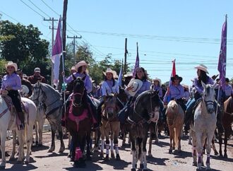 Cabalgata con aroma de mujer una verbena popular que ya es una tradición