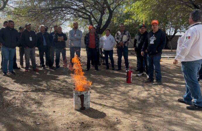 Capacitan a operadores de transporte en prevención y combate de incendios