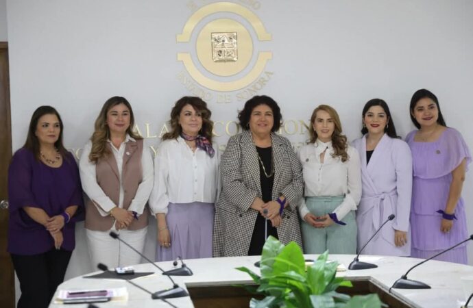Realizan el Parlamento de las Mujeres 2027