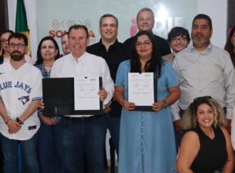 Gobierno de Sonora impulsa delfinoterapias para niñas y niños con discapacidad mediante convenio