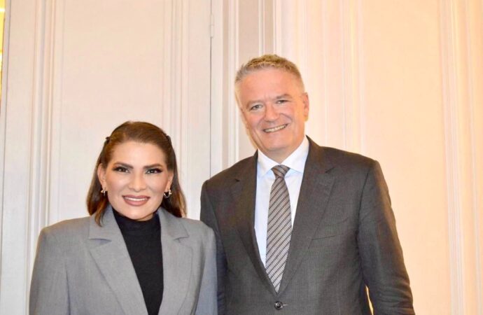 “Países deben regular uso de redes sociales en niñas y niños”, Lorenia Valles en OCDE