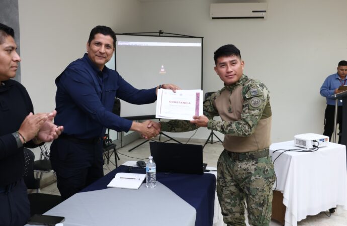 Cajeme capacita a elementos de Marina de Mazatlán en técnicas de motopatrullaje