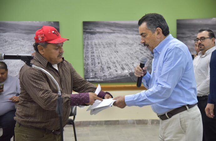 Lamarque atiende y resuelve solicitudes ciudadanas en audiencia del pueblo