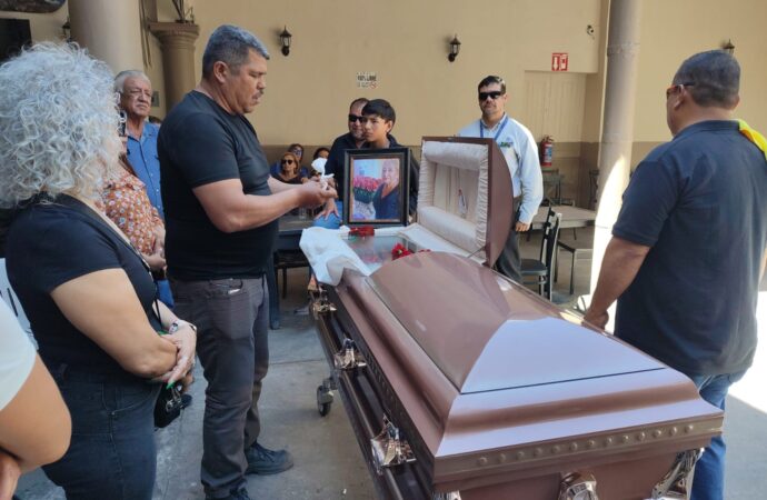 Dan el adiós a Lupita Rosales en la pista de baile del Club Obregón