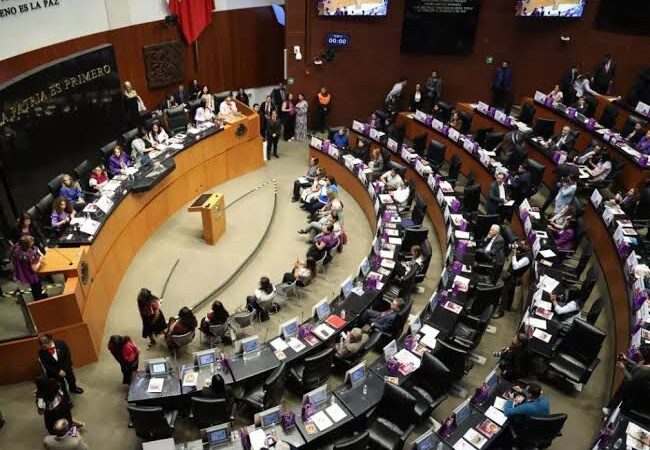 Senado aprueba “Plan B” electoral pero mantiene revocación de mandato hasta 2028