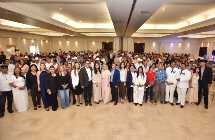 Celebran Matrimonios Colectivos 2026 en Navojoa; 150 parejas dicen “sí” ante el Registro Civil