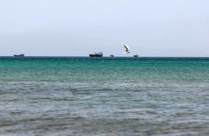 Irán amenaza con cerrar el estrecho de Ormuz si EE. UU. ataca sus centrales eléctricas