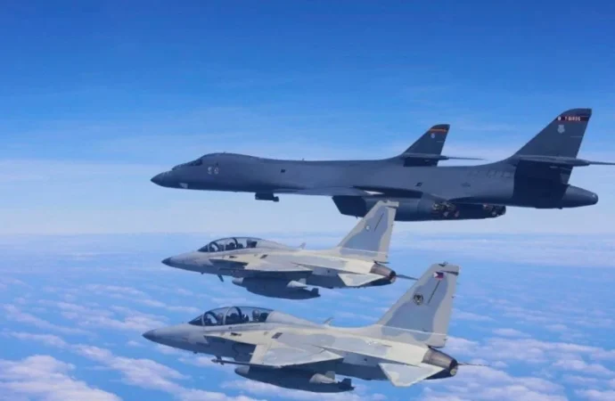 Portugal autoriza a Estados Unidos usar su base aérea en las Azores, pero solo para misiones defensivas