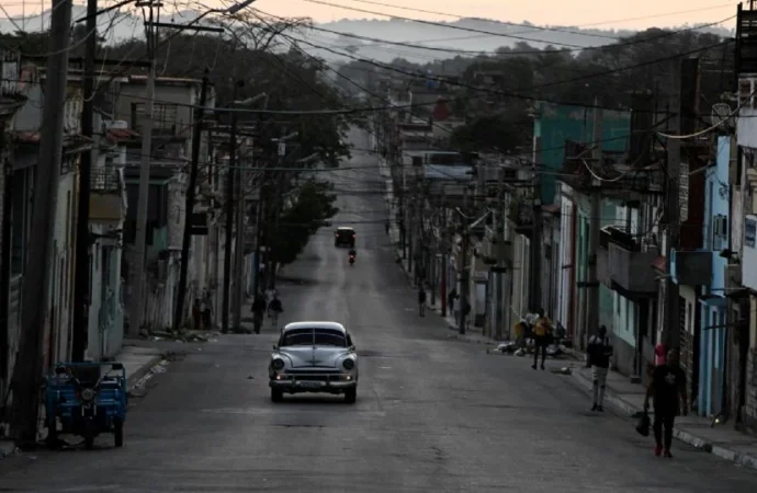 Petrolero ruso con 740 mil barriles se aproxima a Cuba en medio de crisis energética