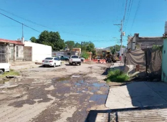 Variaciones en el suministro de agua afectan a varias colonias del norte de Hermosillo