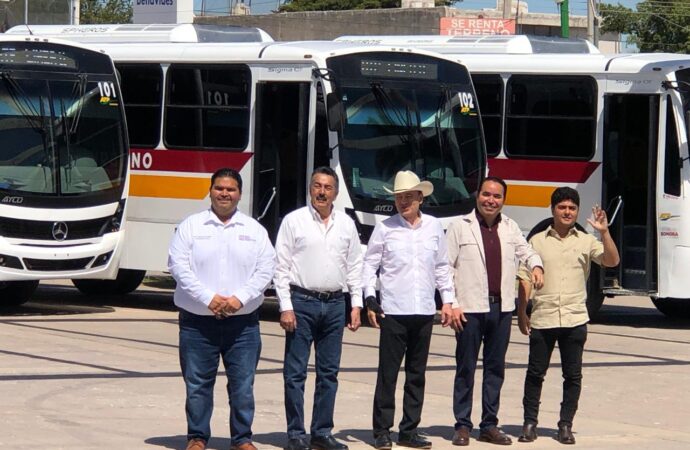 Alfonso Durazo entrega 15 nuevas unidades de transporte urbano para Cajeme; suman 81 en el municipio