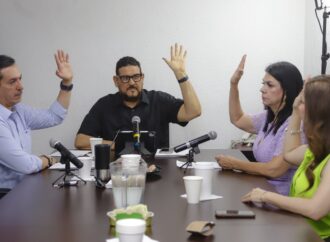 Rechazan juicio político en contra de funcionarios estatales