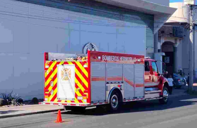 Falla eléctrica provoca apagón y desalojo en instalaciones del Isssteson en Hermosillo