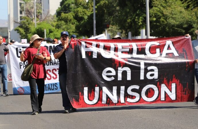 STAUS marcha en Unison y advierte huelga el 30 de abril por falta de acuerdos
