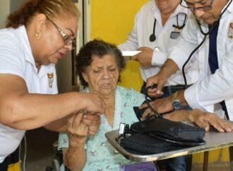 Salud H en tu Casa brinda atención médica gratuita a población vulnerable en Hermosillo