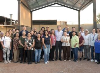 Vecinos deciden obra en Mártires de Cananea y Astiazarán supervisa avances