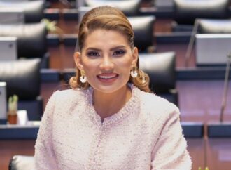 Lorenia Valles propone regular redes sociales para menores en México
