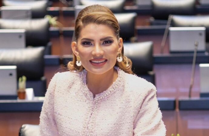 Lorenia Valles propone regular redes sociales para menores en México