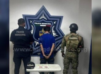 Menor detenido escapa esposado en Cajeme; es recapturado tras persecución