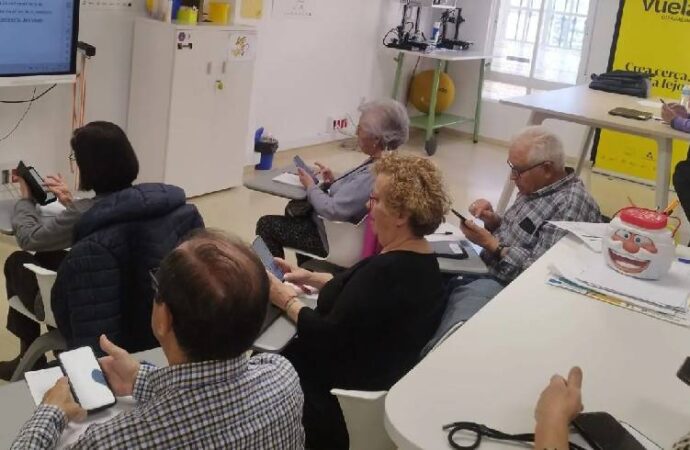 Refuerza ISEA atención a rezago educativo con más de mil 200 estudiantes